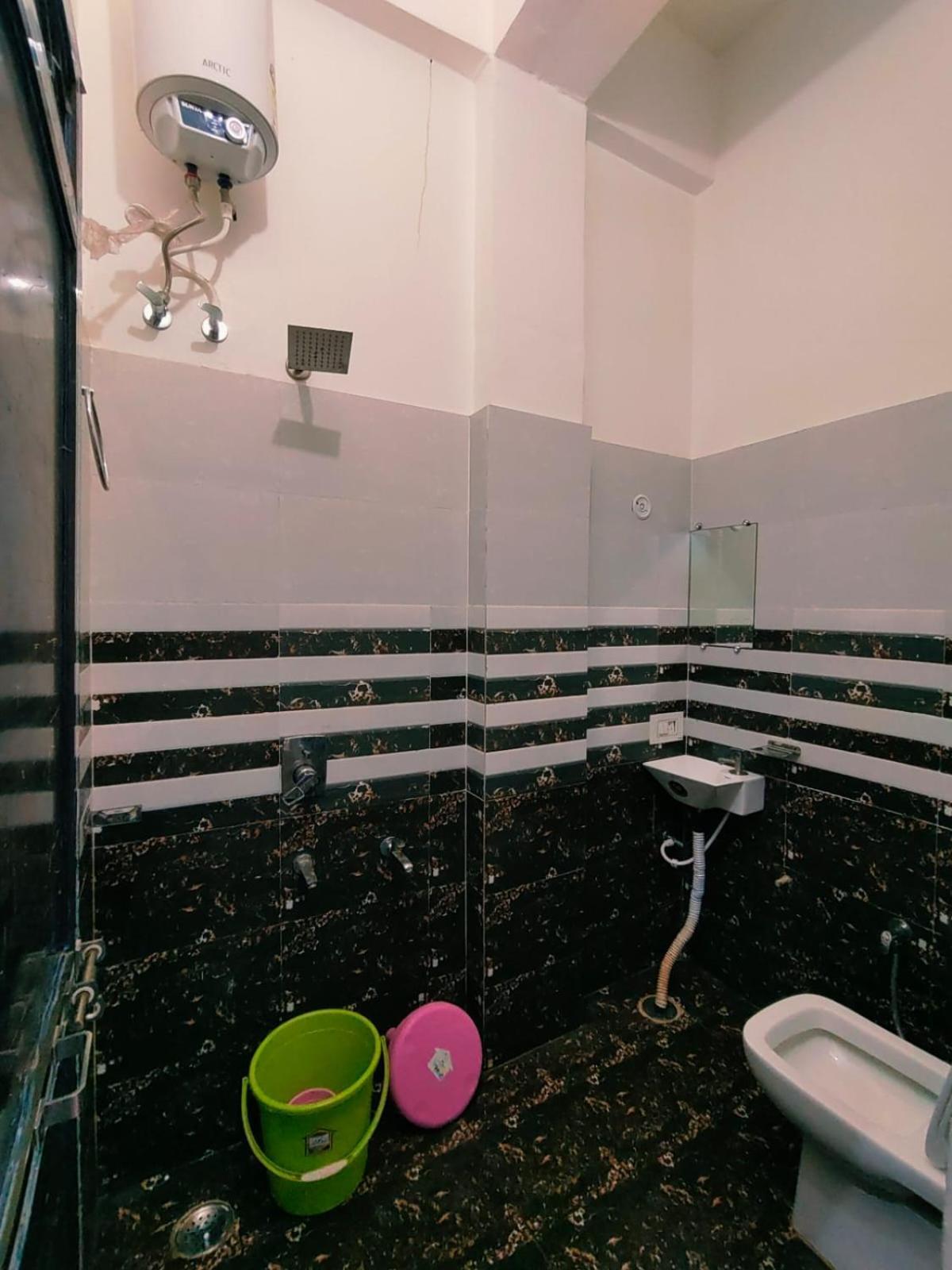 Kaka Guest House Ayodhya Bagian luar foto