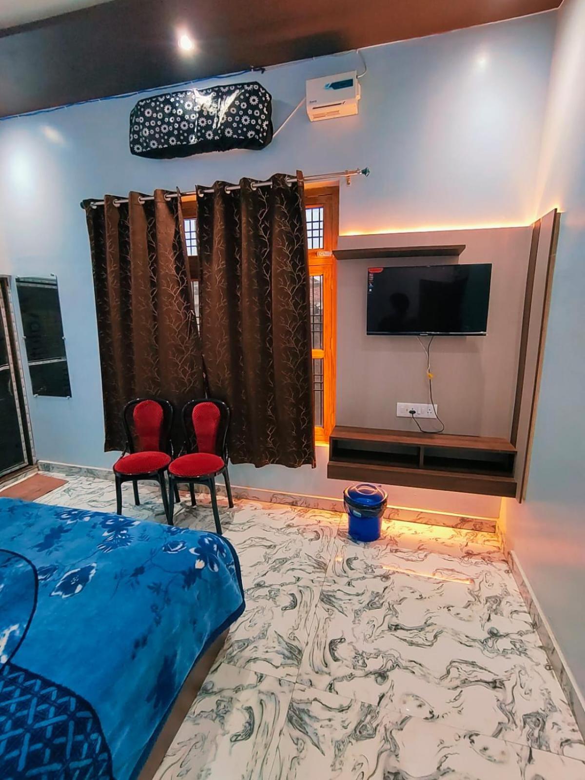 Kaka Guest House Ayodhya Bagian luar foto